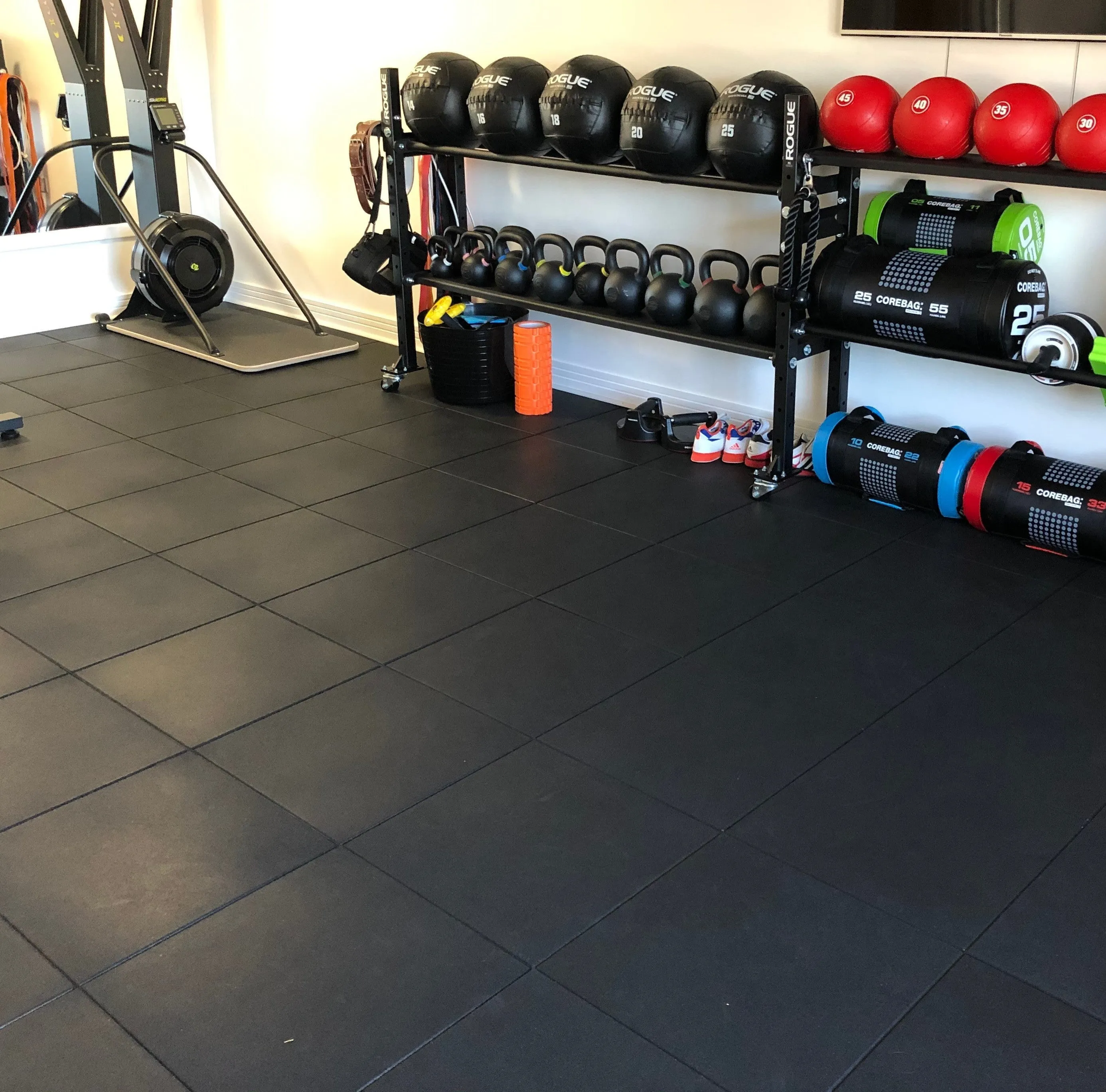 1441 Fitness Heavy Duty Gym Tile Black 20 mm - 100 x 100 CM | Rubber Flooring