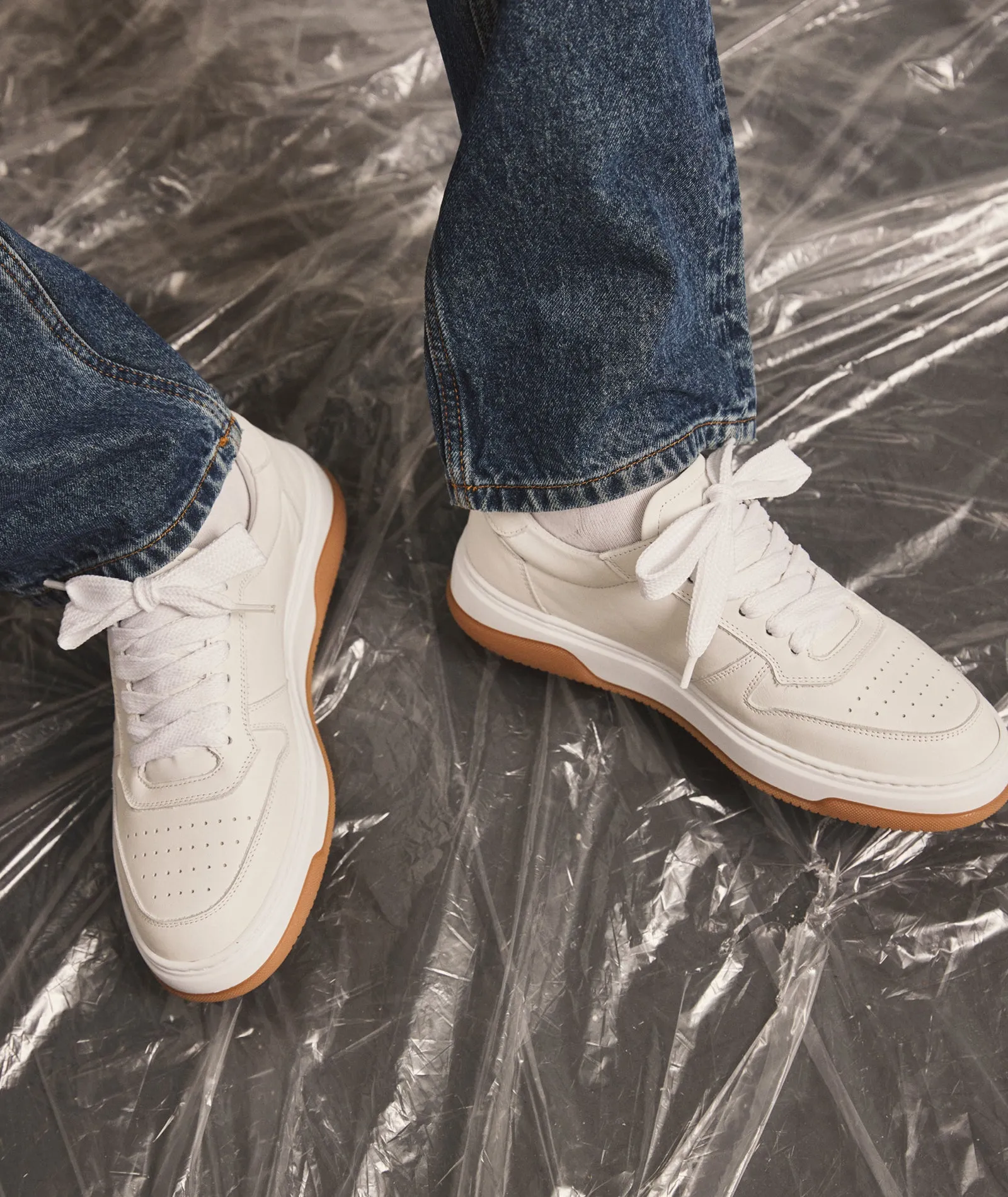 Ace - White Leather / Gum