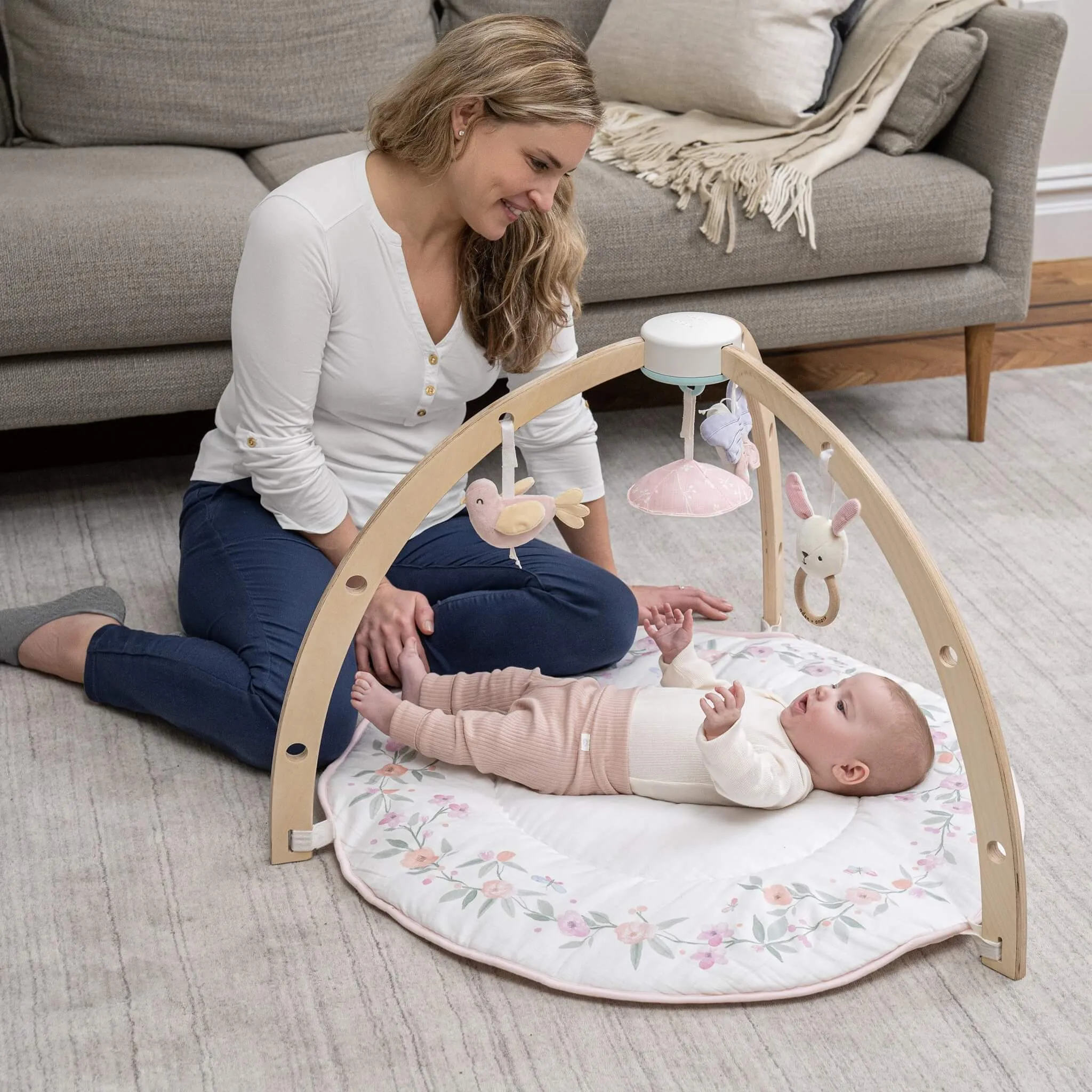 aden   anais Baby Activity Gym (Ma Fleur)
