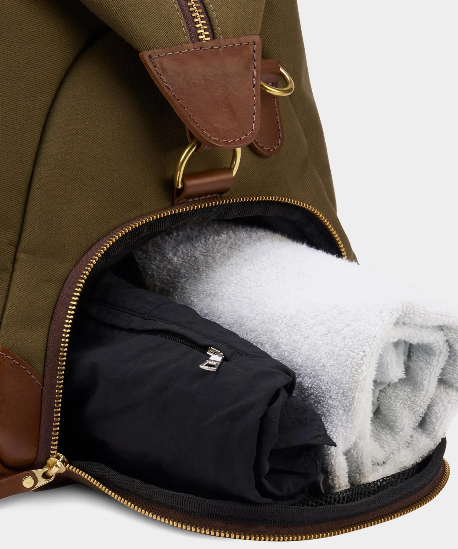 Bennett Winch Canvas Weekender in Olive