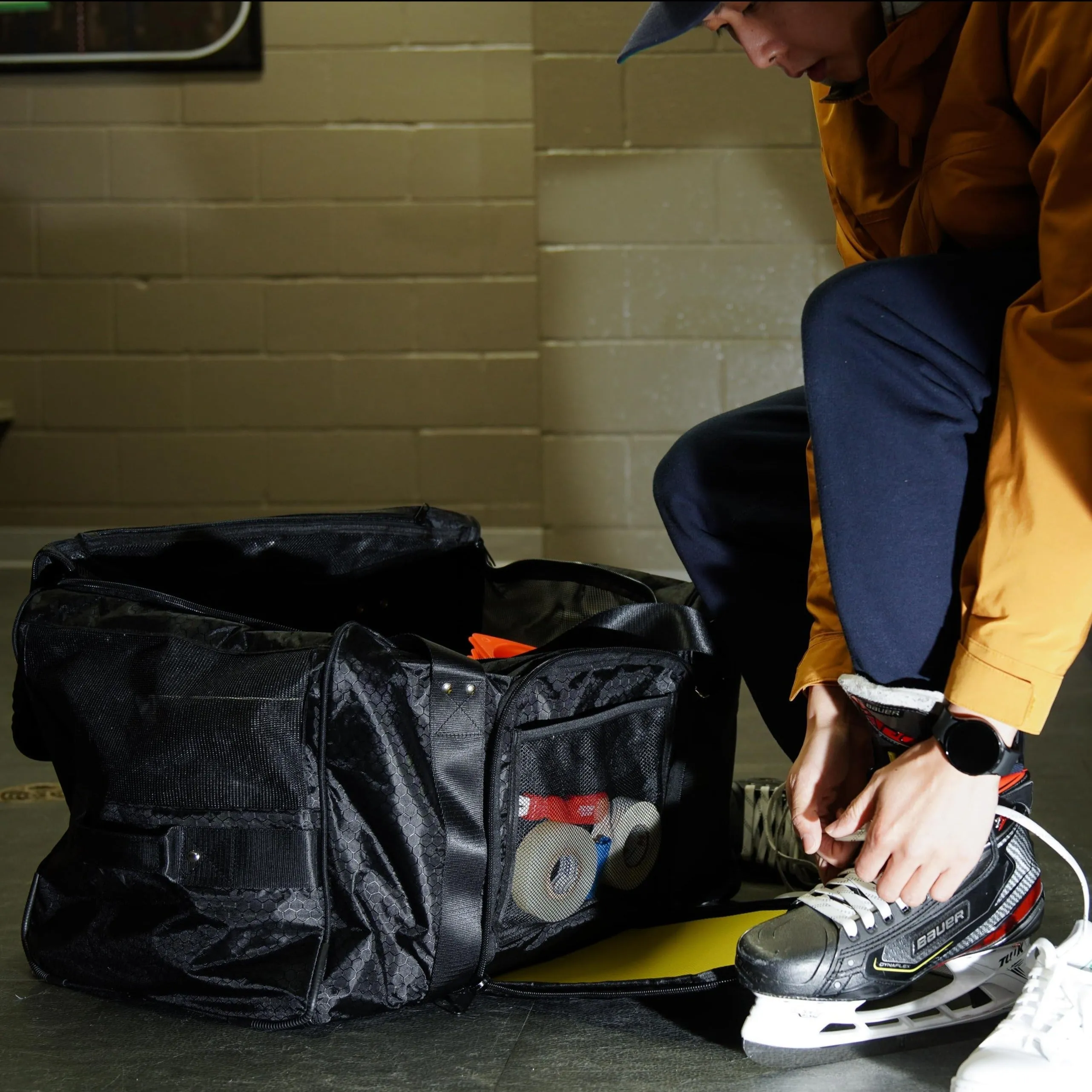 C B Coach & Youth Hockey Bag