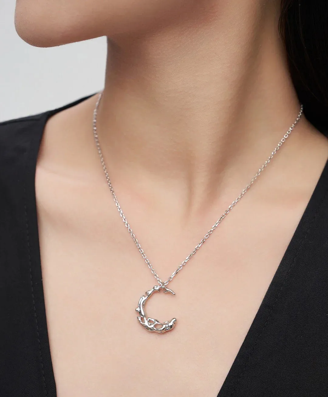 Christina - Irregular Water Flow Moon Necklace