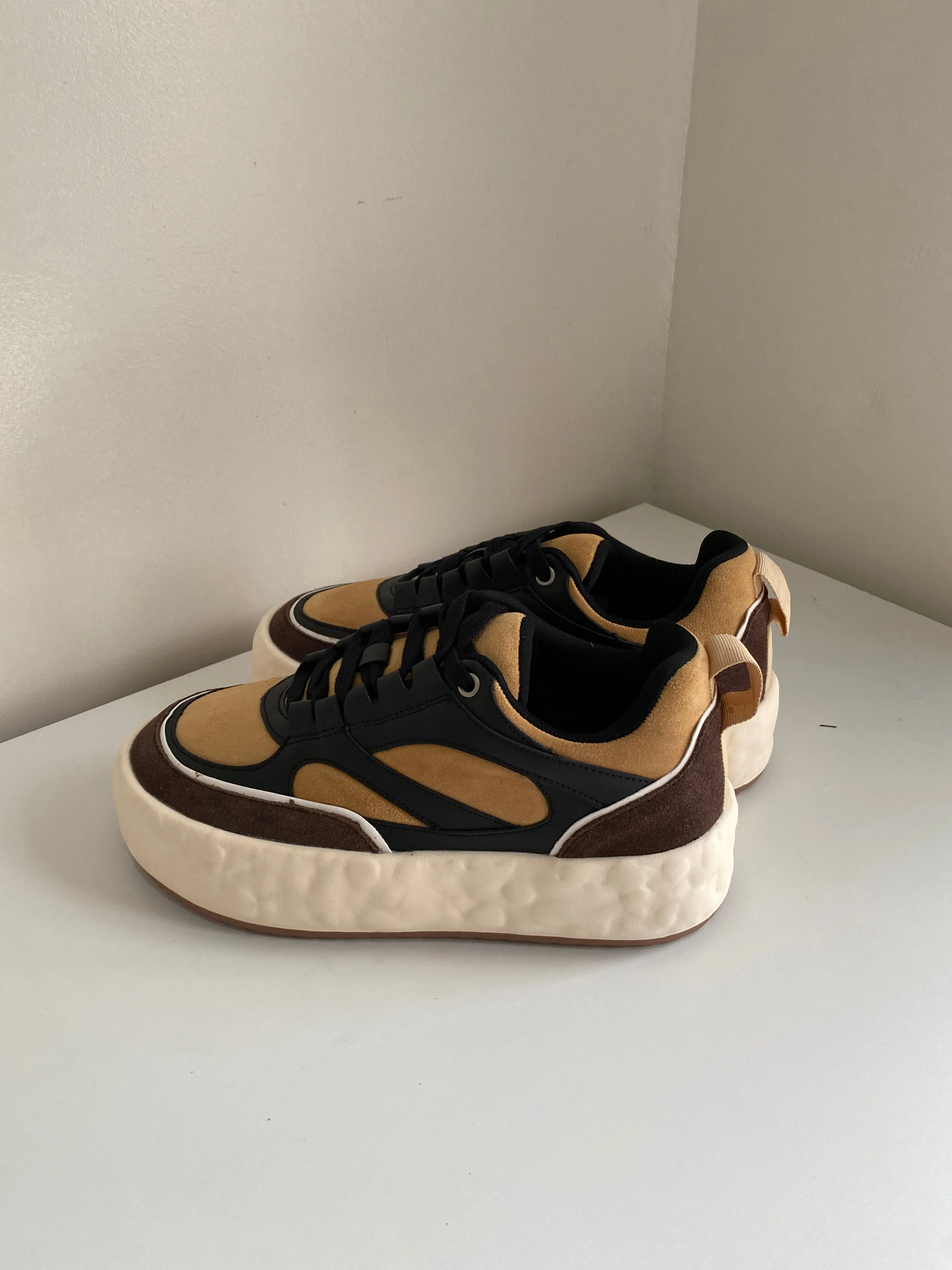 Chunky Sole Sneakers - Earth