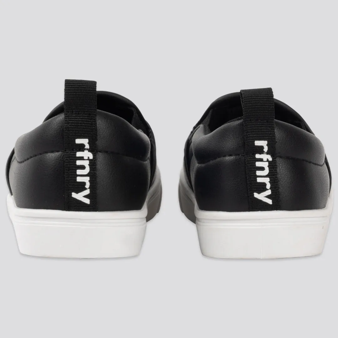 Girls Slip On _ 154207 _ Black
