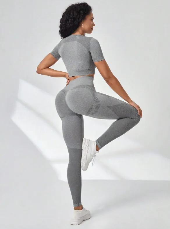 Gym Bunny Light Grey Alexis 2 Piece Short Sleeve Gym Set