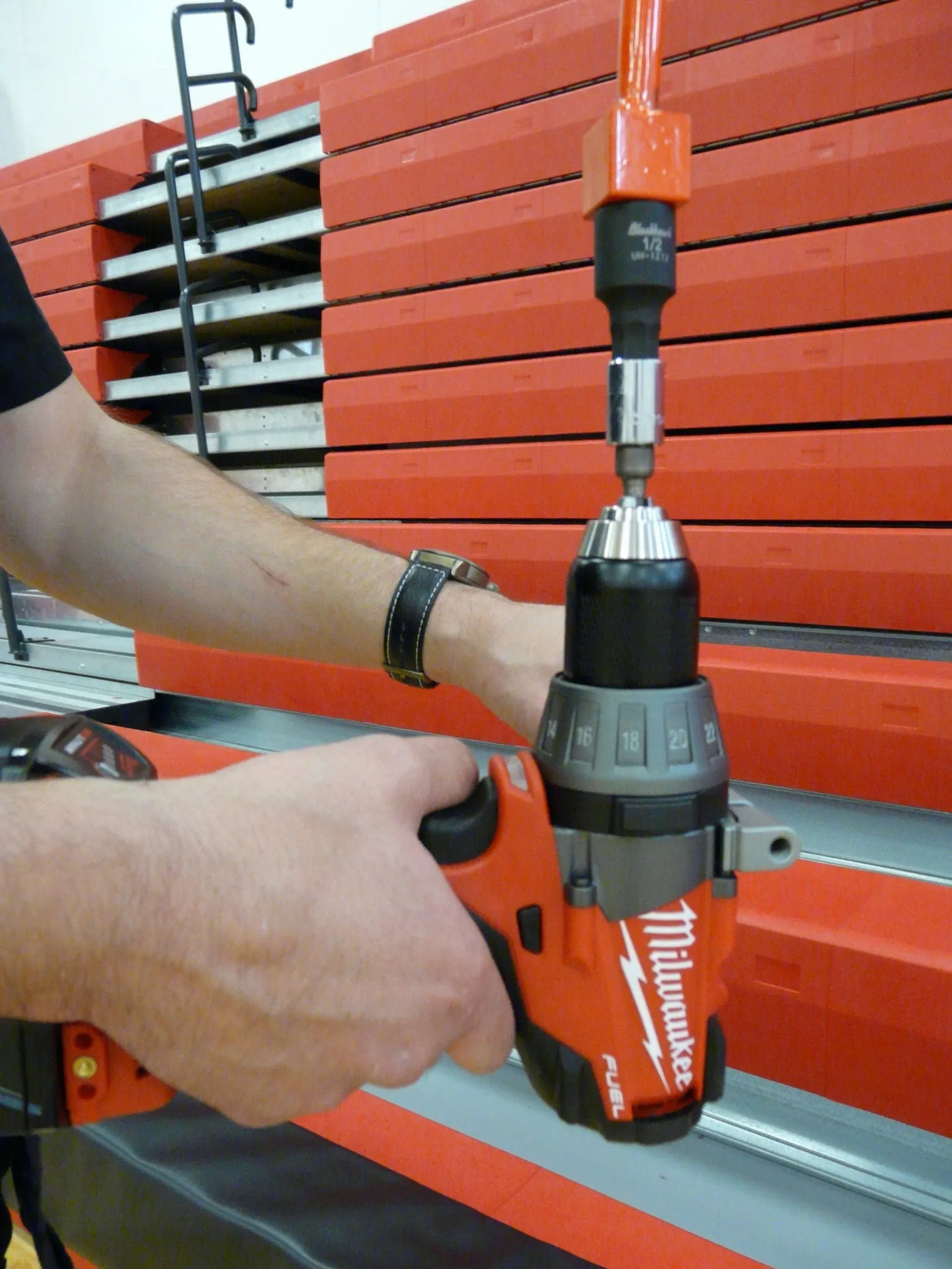GYM HEIGHT ADJUSTER FOR 42" X 72" BOARDS