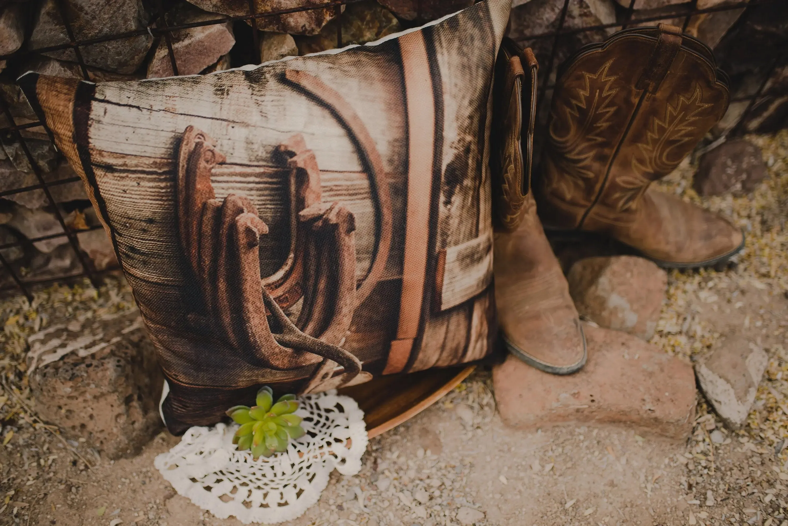 Horseshoes | Pillow Cover | Throw Pillow | Horse Lover Gift | Home Decor | Farmhouse Decor | Cowboy | Country Decor