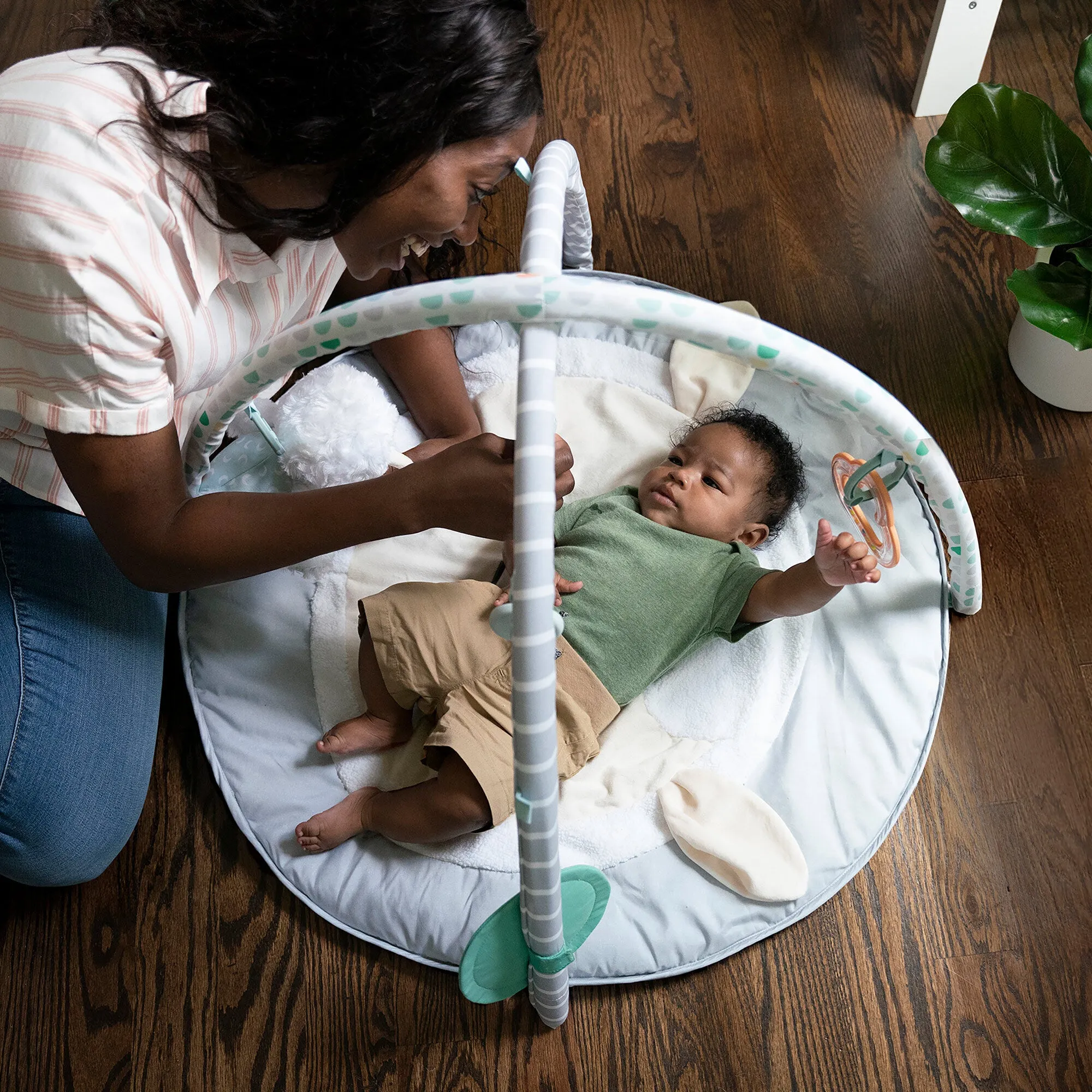 InGenuity - Sheppy’s Spot™ Plush Activity Gym - Corrie™