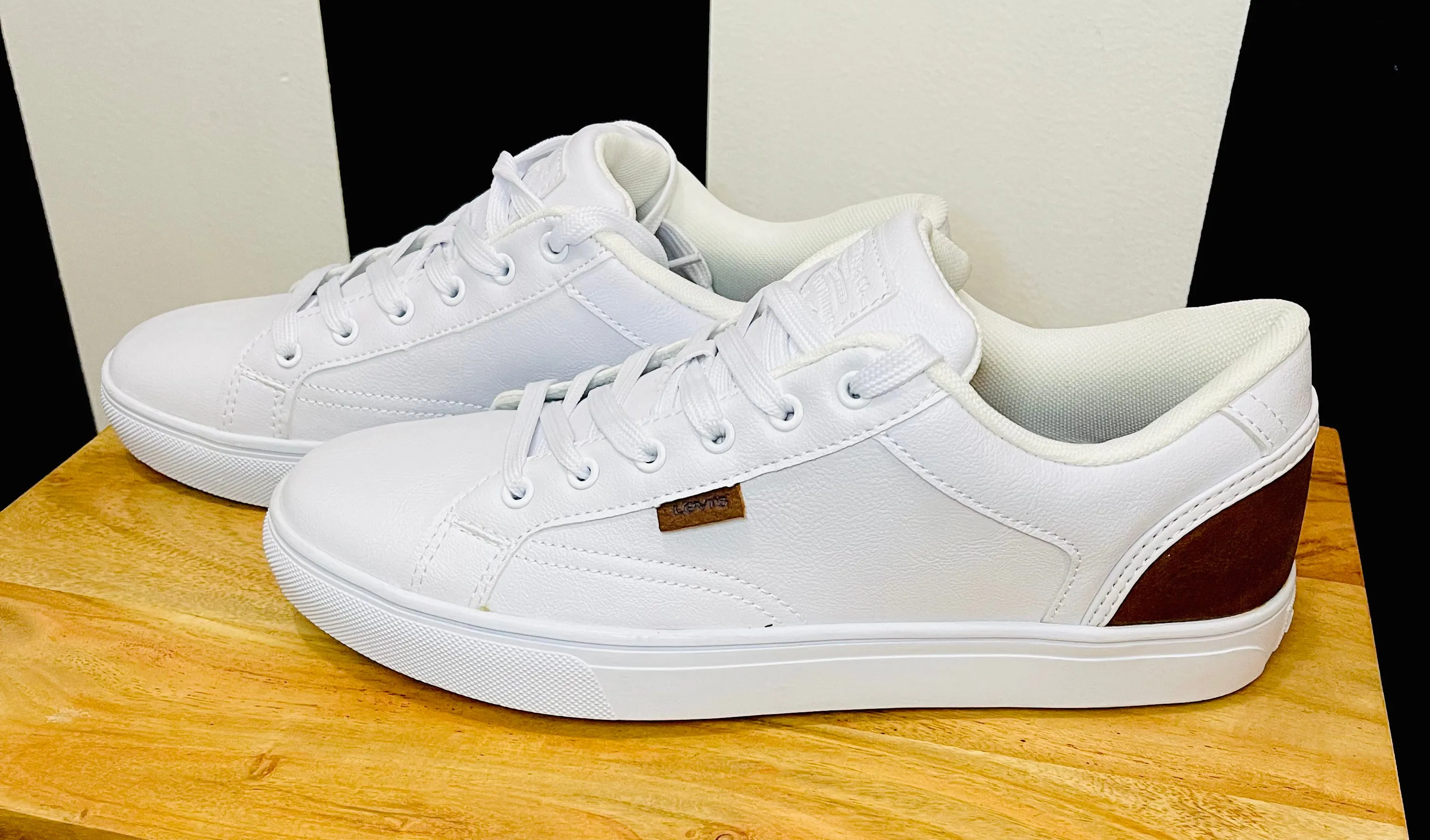 Men’s Levi Sneakers- Size 9