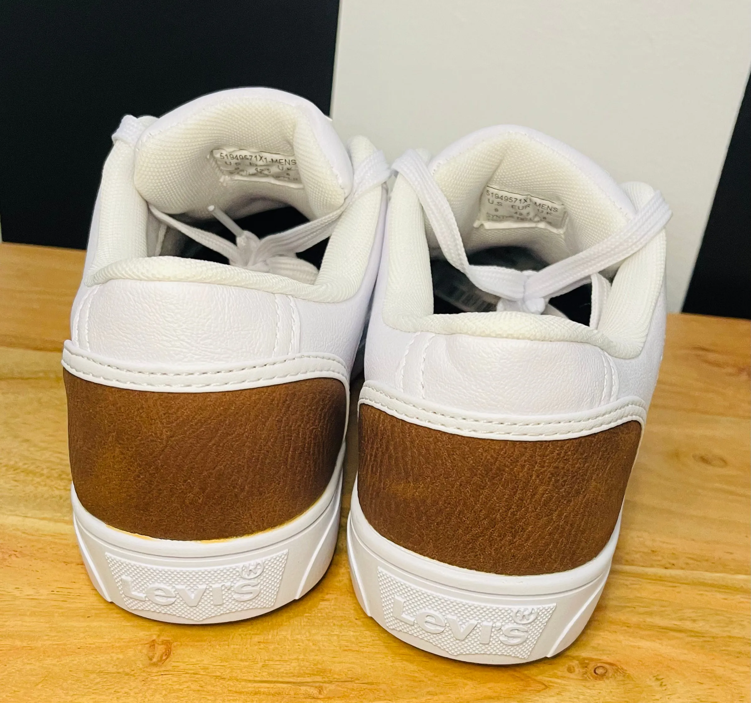 Men’s Levi Sneakers- Size 9