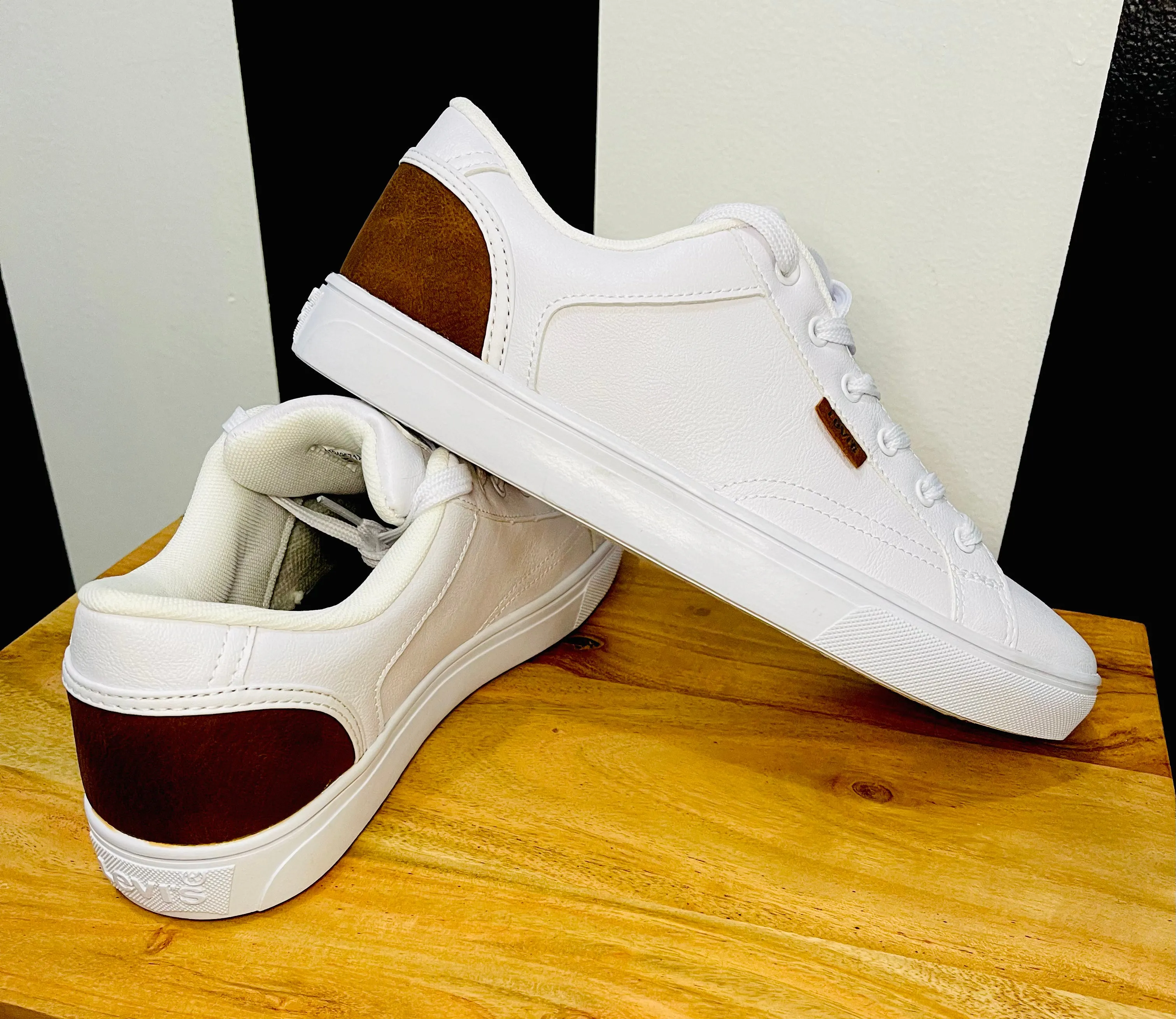 Men’s Levi Sneakers- Size 9