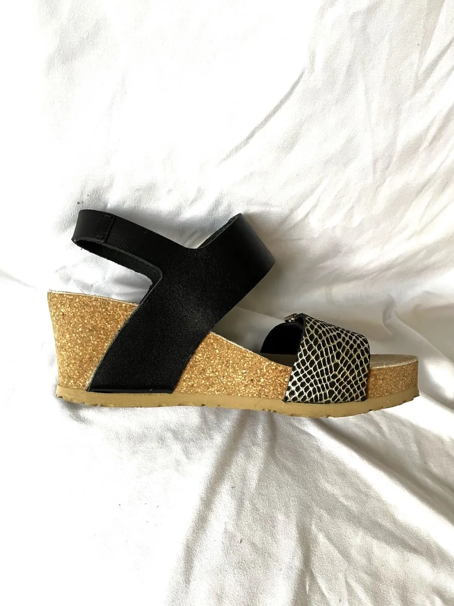 Mephisto Lissandra Size 6.5 Black Leather Sandals - NEW