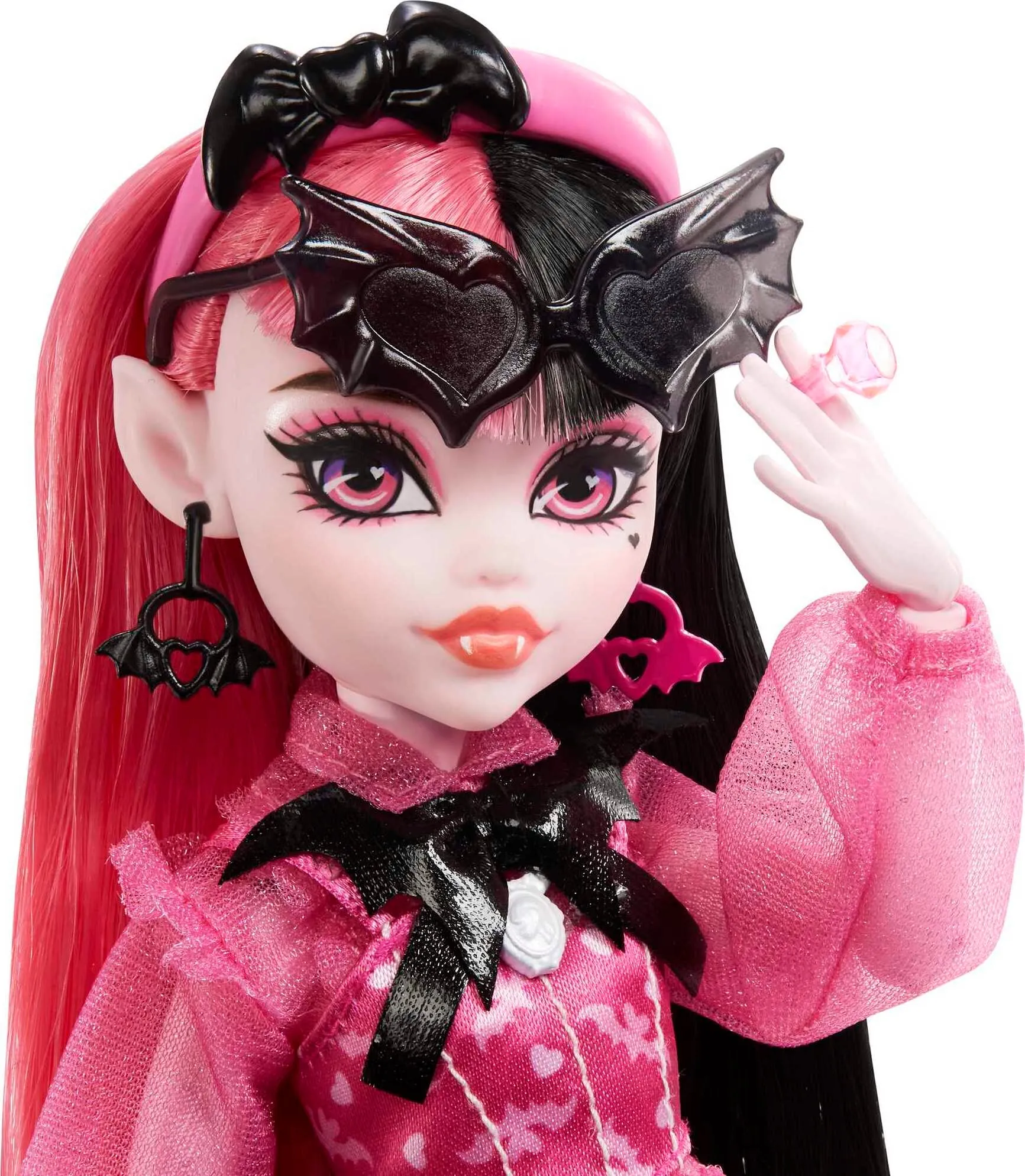 Monster High Draculaura Fashion Doll with Pink & Black Hair, Accessories & Pet Bat