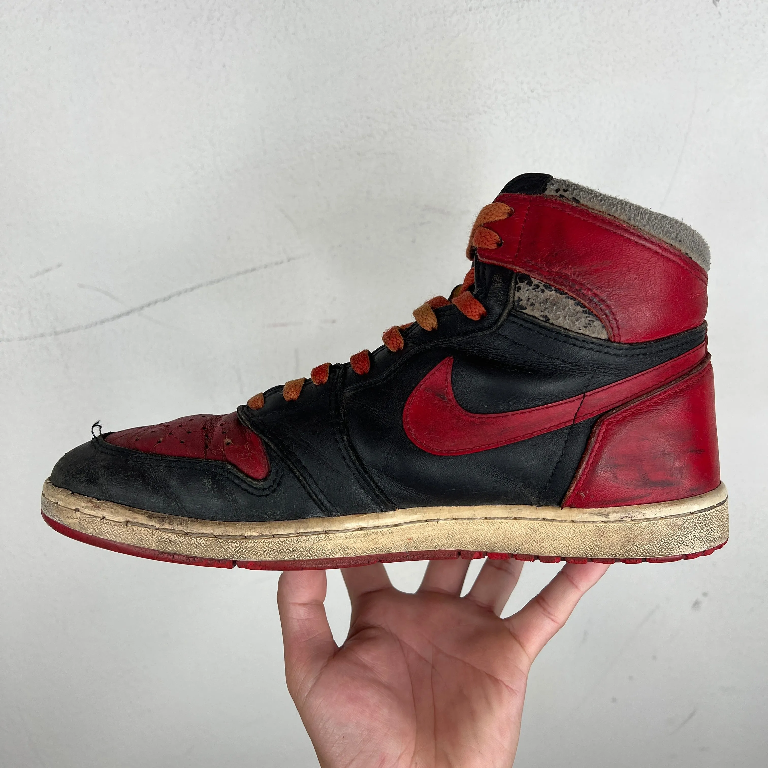 Nike 1985 Air Jordan 1 Bred
