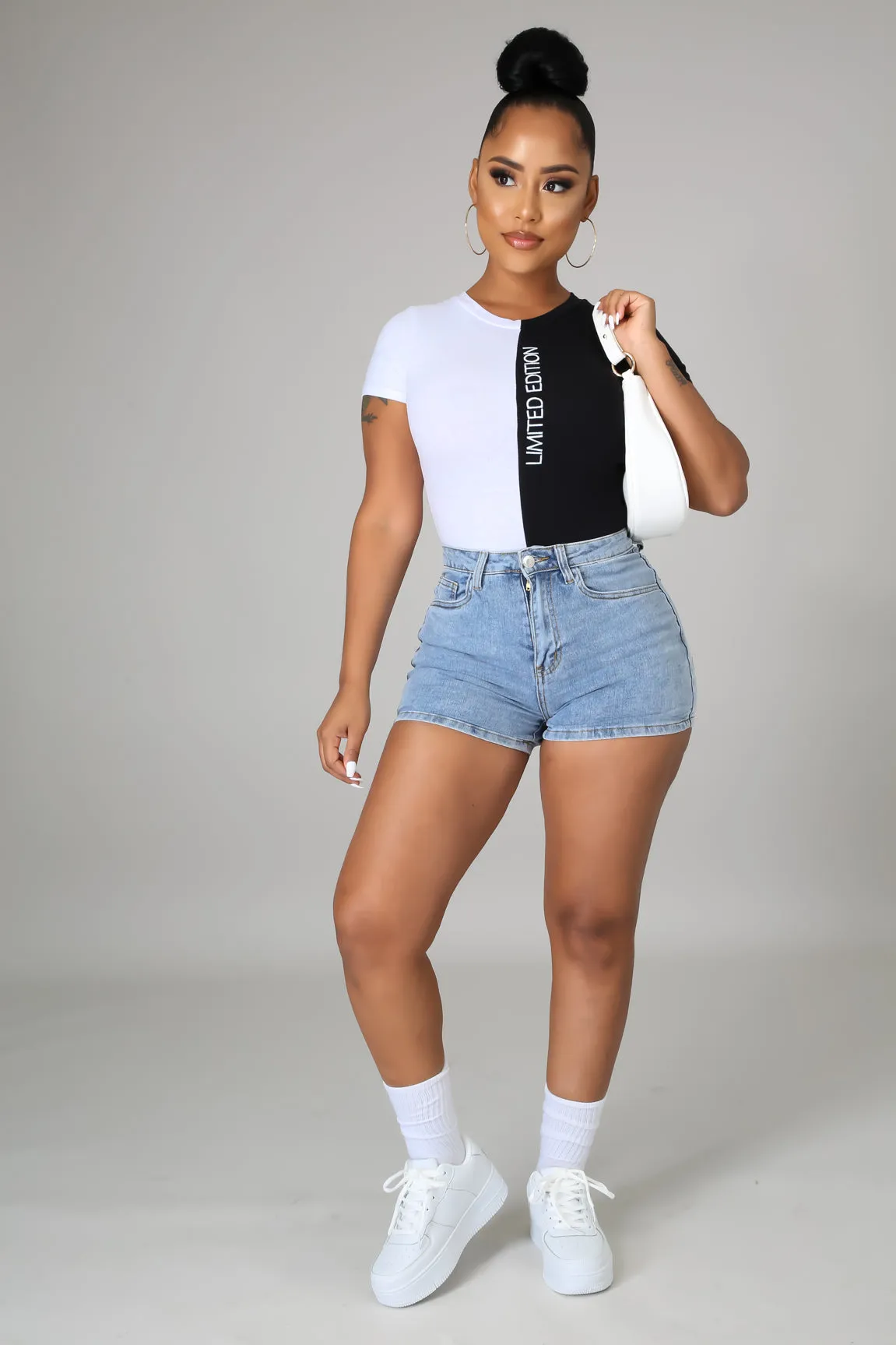 On Sight Sneakers