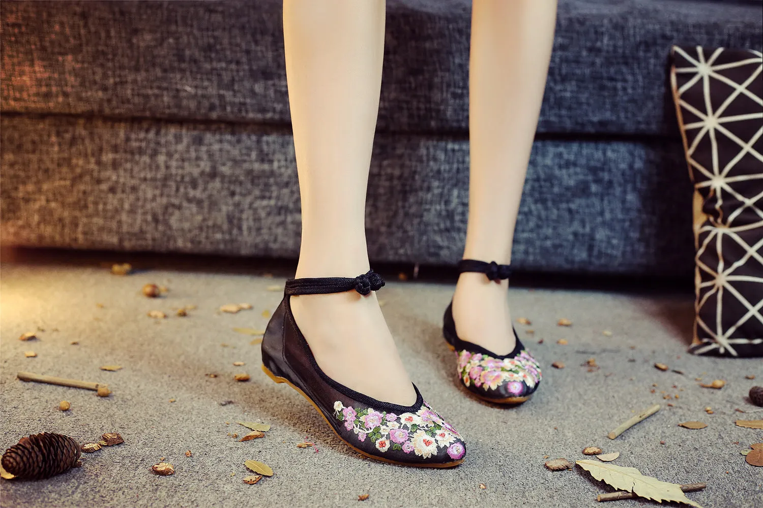 Sheer Pointed Floral Shoes