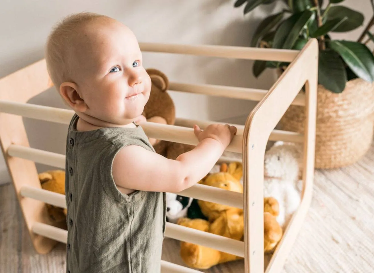 Toddler climbing bars frame  (Square gym)