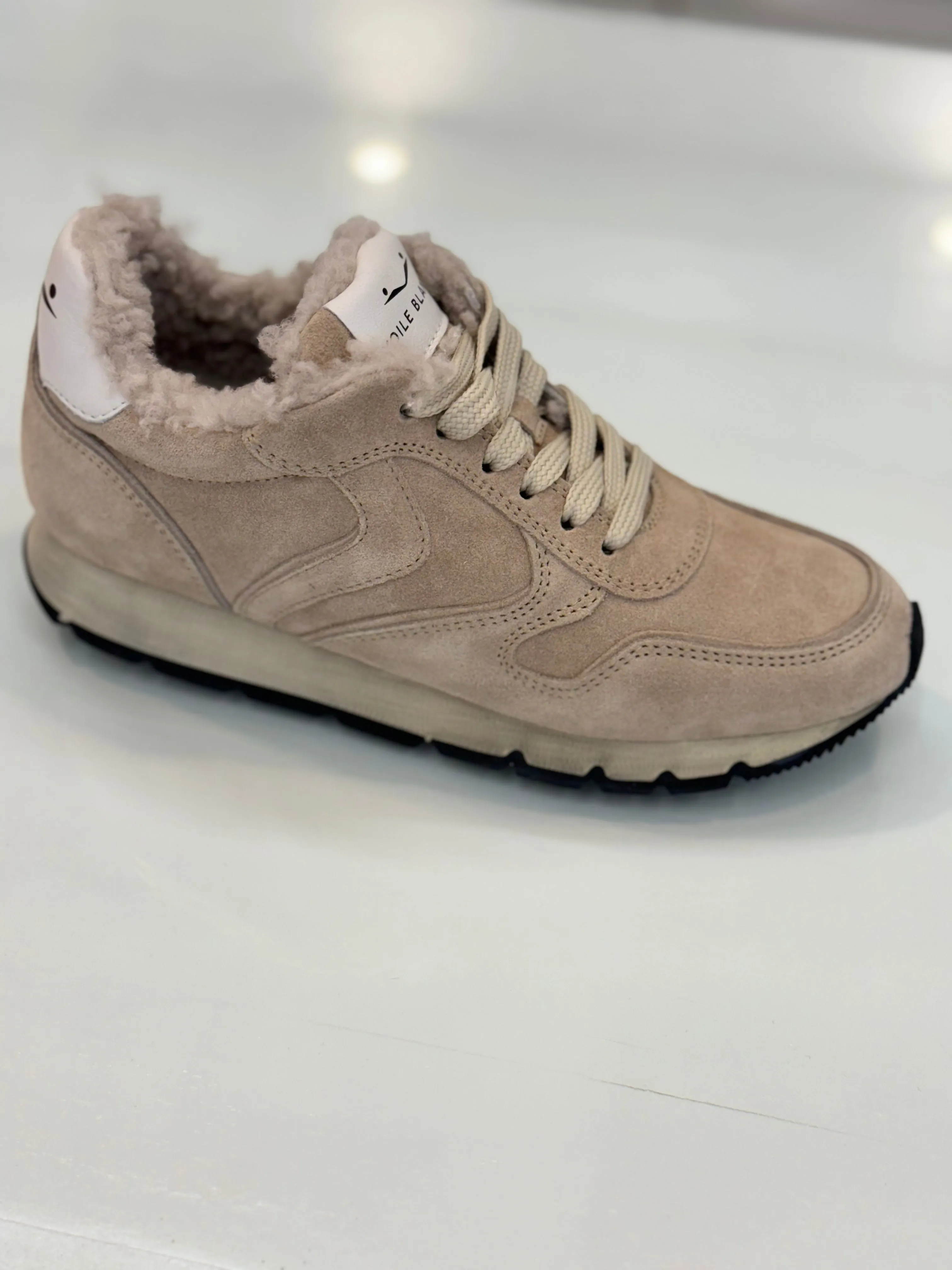 Voile Blanche - Julia Fur Lined Sneaker in Light Beige